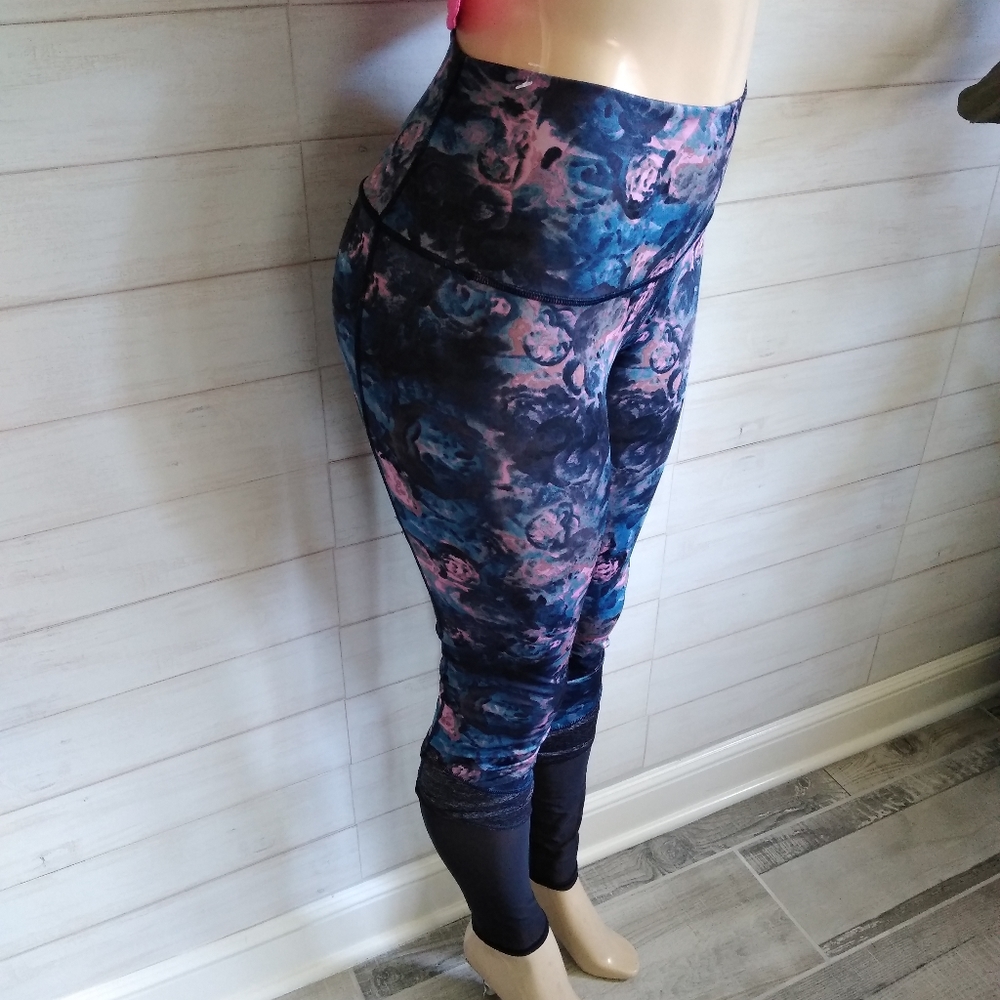 Lululemon floral Lion & Mesh Leggings - Picture 2 of 7